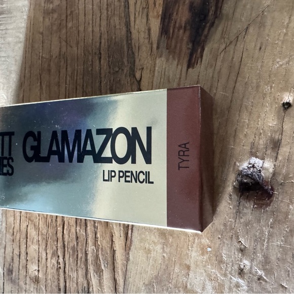 NEW IN BOX Scott Barnes Glamazon Lip Pencil and Sharpener ~ Tyra - Picture 3 of 5